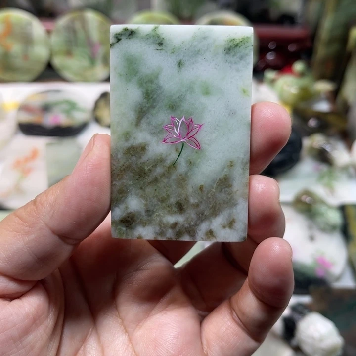 独山玉未镶嵌颈饰