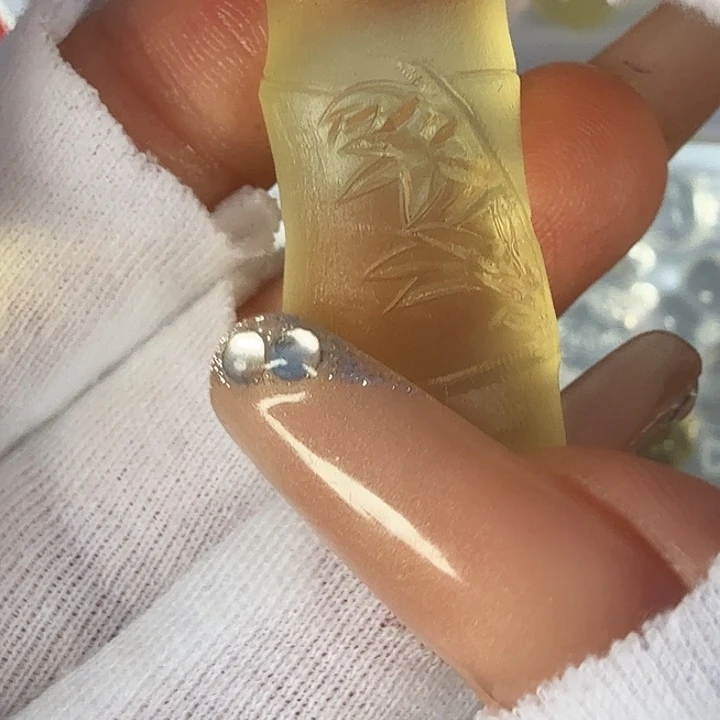 白***亮未镶嵌水晶车挂水晶
