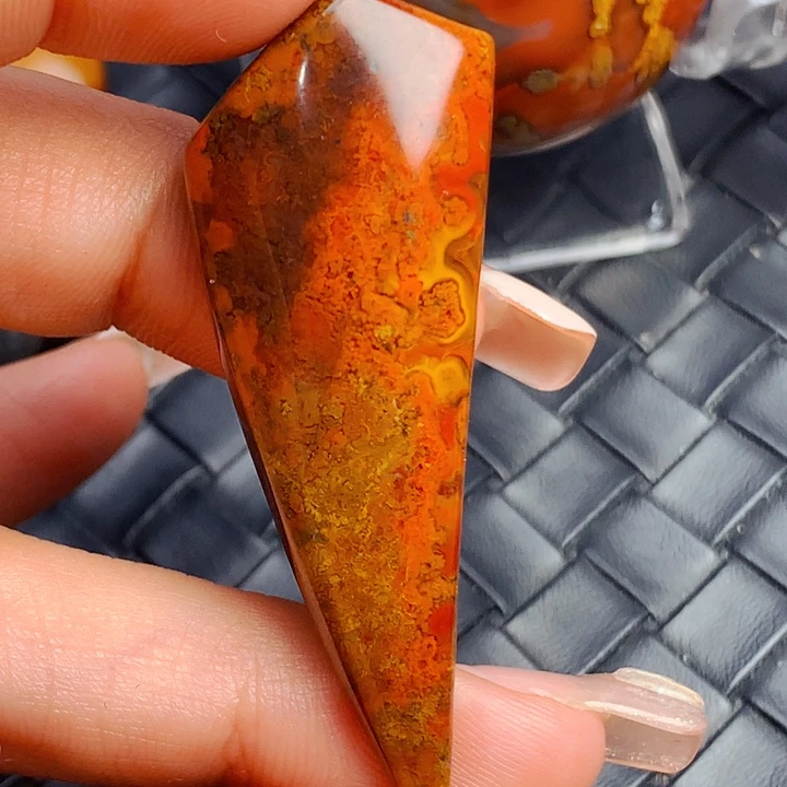 玛瑙/玉髓颈饰未镶嵌渔**竹