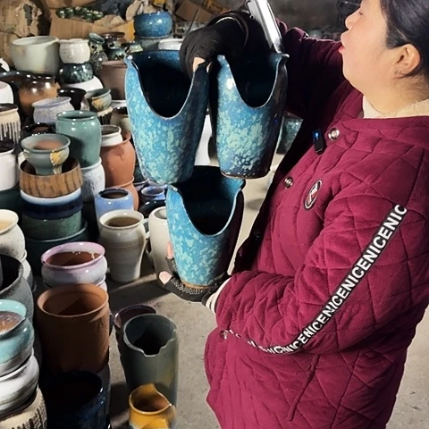 口14高20瑕疵盆子。