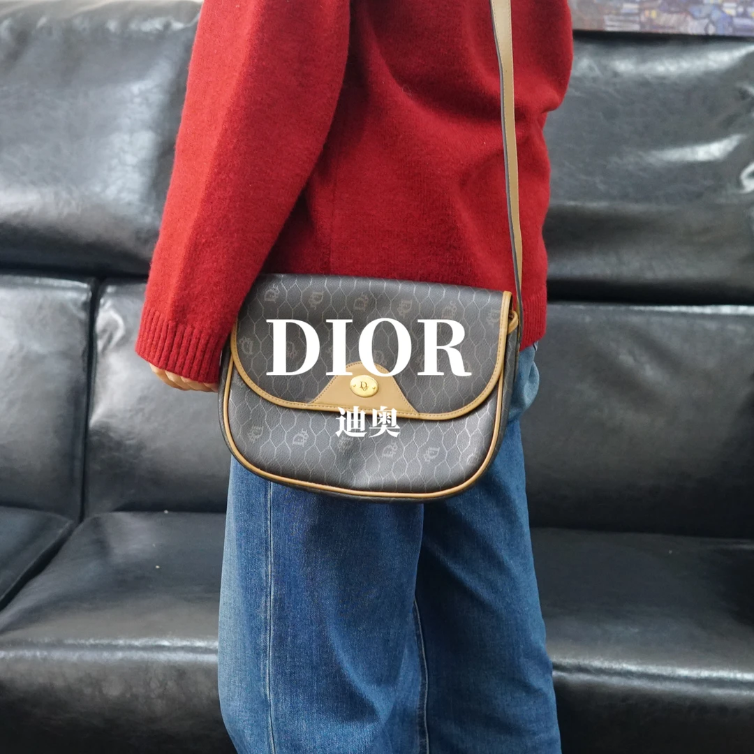 95新 DIOR/迪奥 翻盖斜挎包/JJ12915135/5135