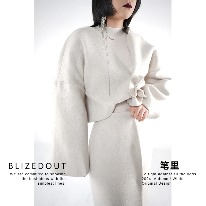 笔里【BLIZEDOUT】独立设计5010406米白色拼接花朵秋冬毛呢短外套