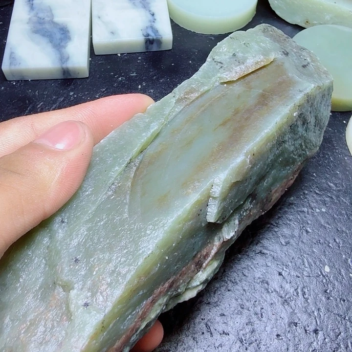 和田玉（糖玉）未镶嵌珠宝奇石