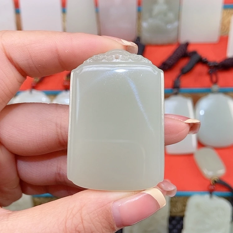 【闪购商品】颈饰未镶嵌和田玉