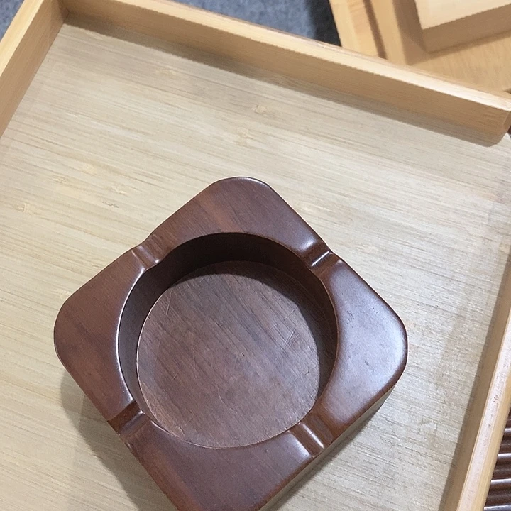 烟灰缸烟灰缸烟灰缸