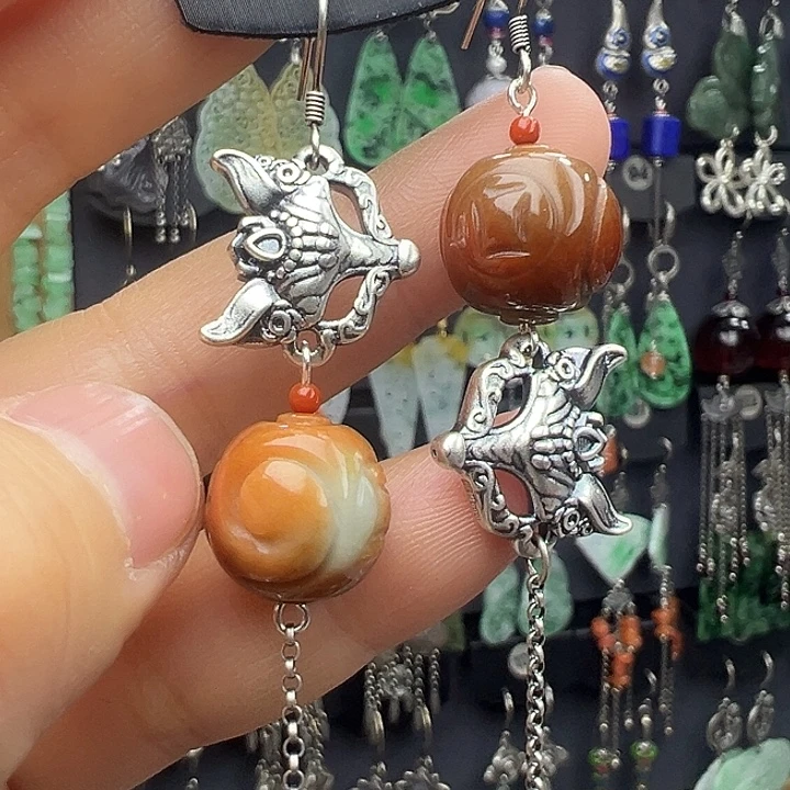 翡翠足银镶嵌耳饰