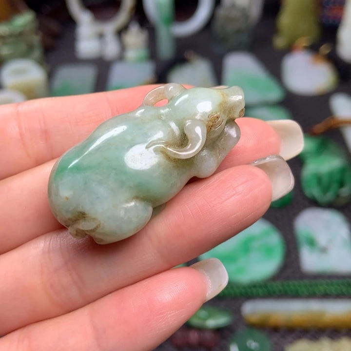翡翠挂件未镶嵌清