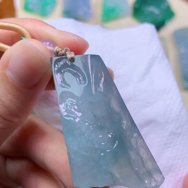 翡翠未镶嵌吊坠(不含链)