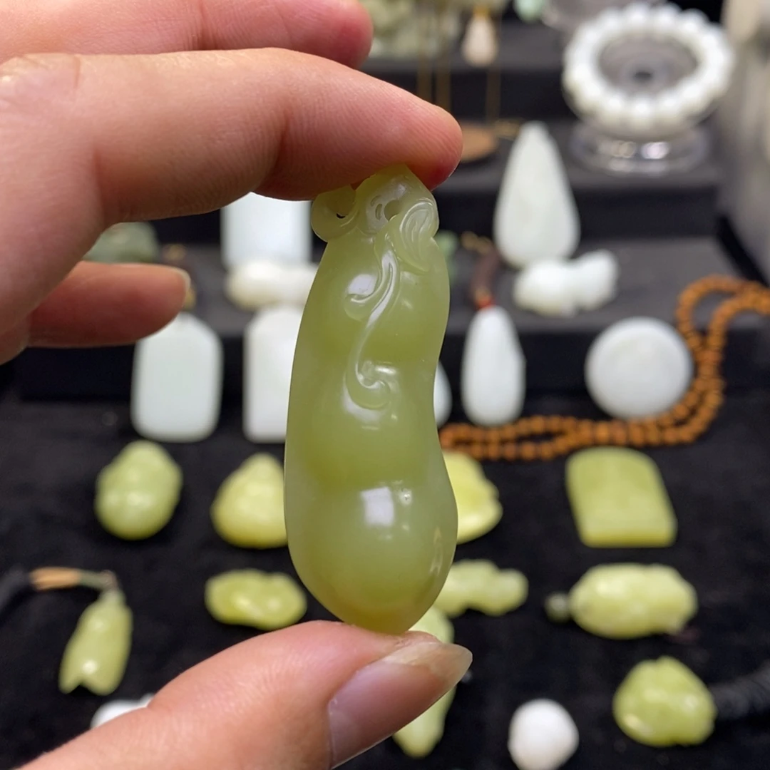 和田玉未镶嵌吊坠(不含链)