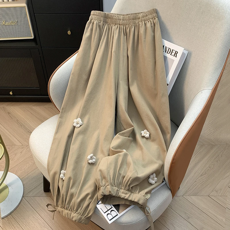 立体花朵卡其色松紧腰休闲裤女式2025秋季宽松遮肉束脚九分哈伦裤