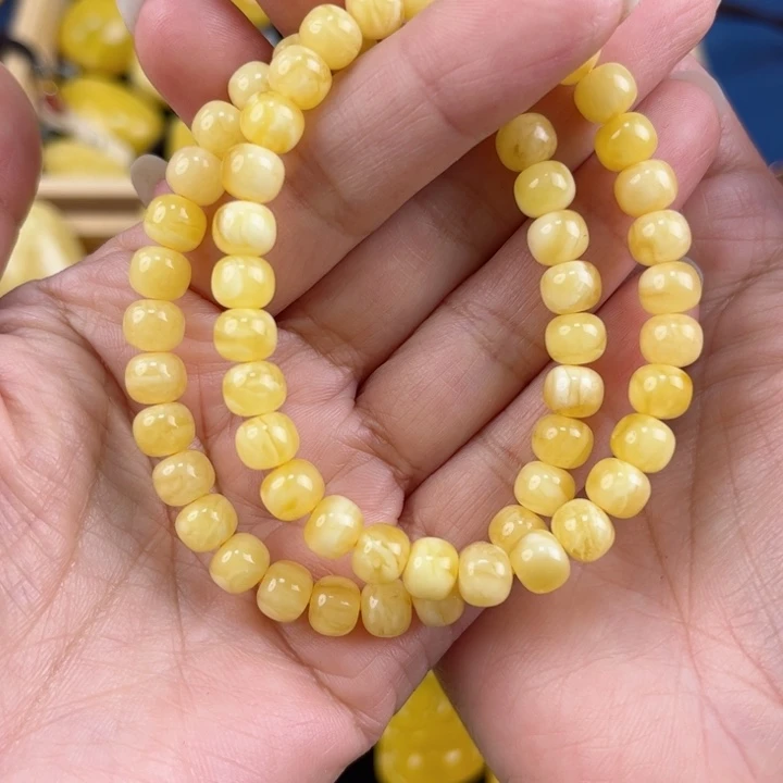 琥珀珠宝奇石未镶嵌琥珀，多样性发其⼀