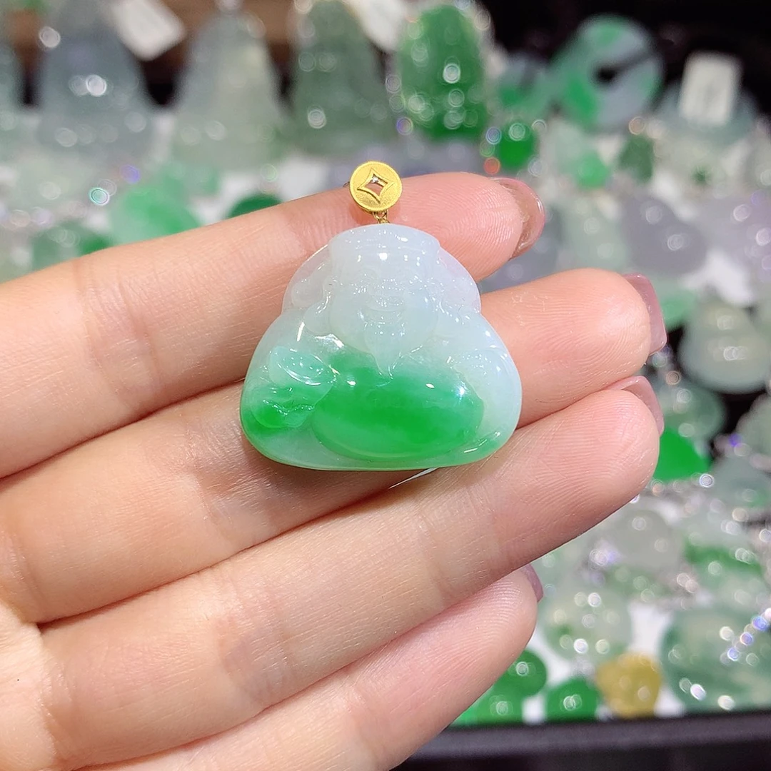 翡翠18K金镶嵌颈饰财