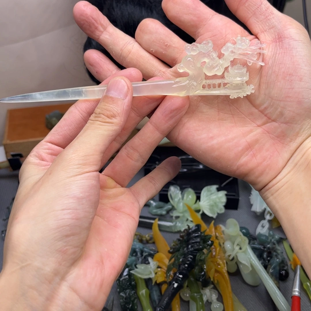 蛇纹石玉未镶嵌发饰