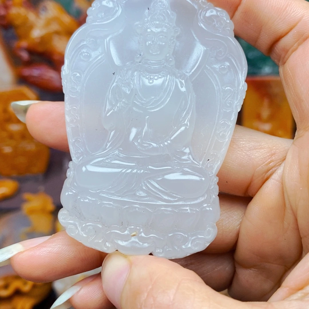 石英质玉（黄龙玉）未镶嵌颈饰