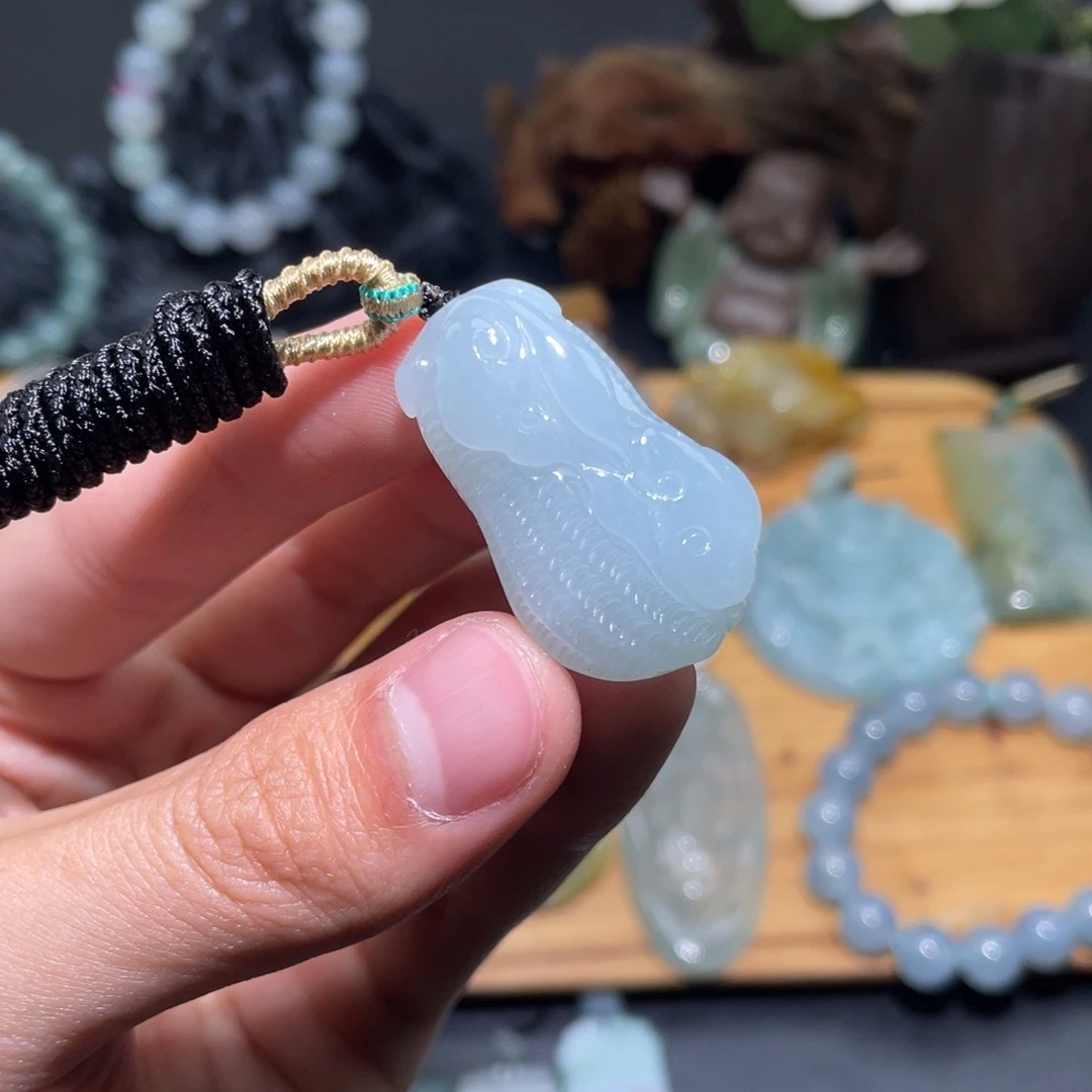 定制翡翠未镶嵌花生