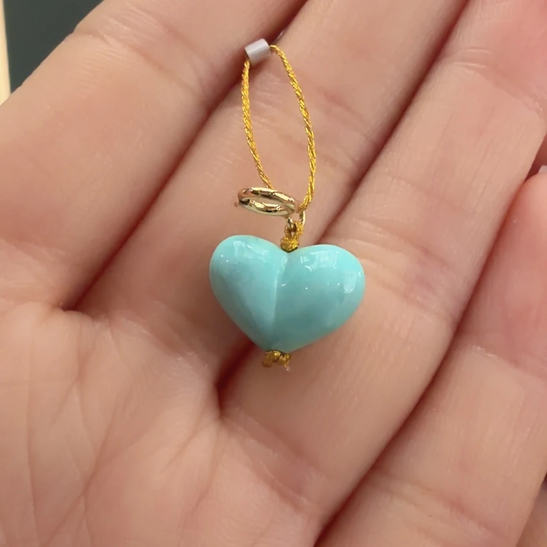 绿松石未镶嵌颈饰