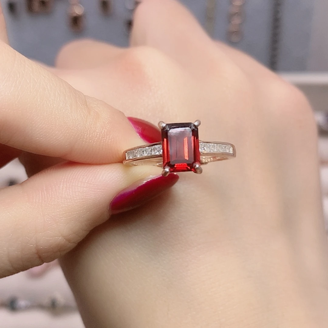 戒指银S925镶嵌石榴石戒指