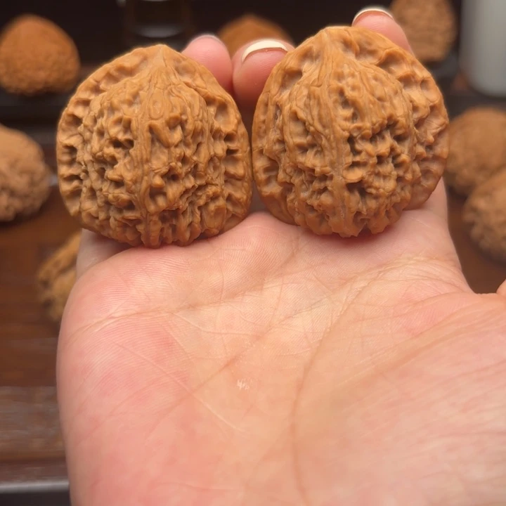 文玩核桃吊坠小*欣南疆石39