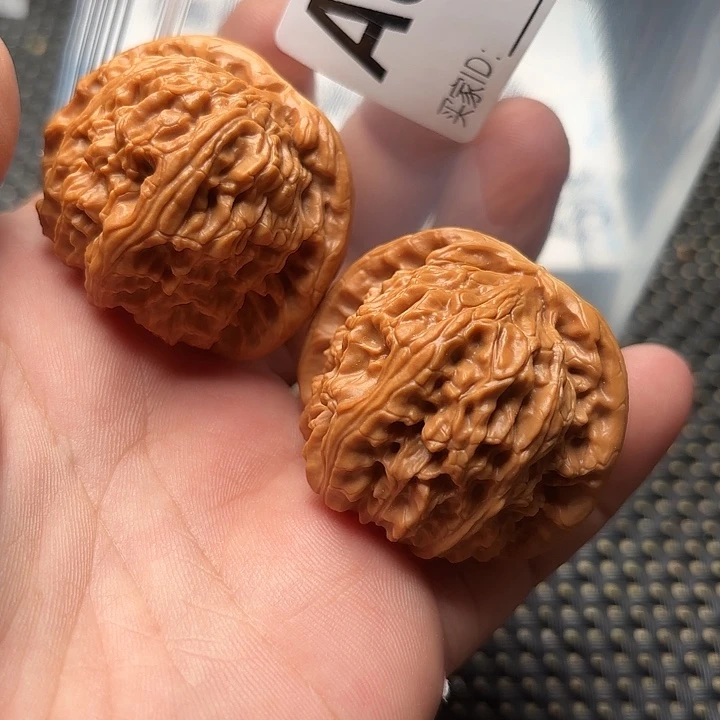 文玩核桃把件42白狮子头