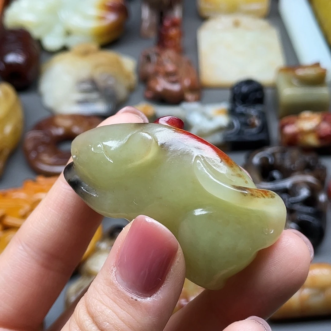 颂***毂和田玉未镶嵌颈饰