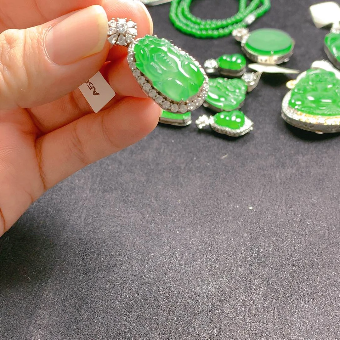 颈饰银S925镶嵌翡翠翡翠