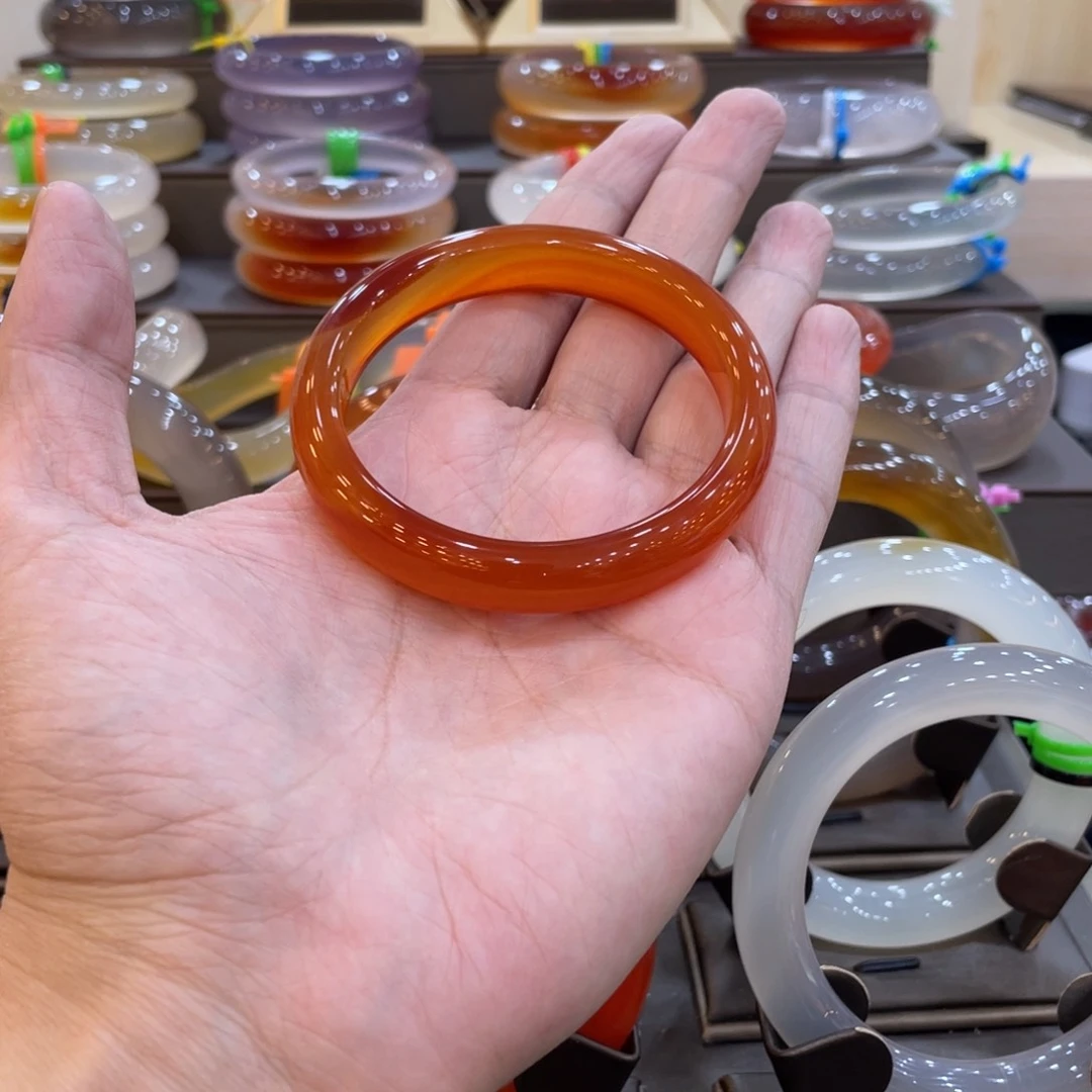 玛瑙/玉髓手镯未镶嵌