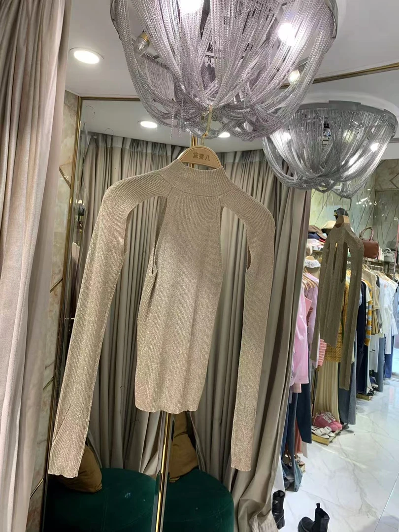 黛蜜儿2025新款金丝纱线挖胸上衣针织衫