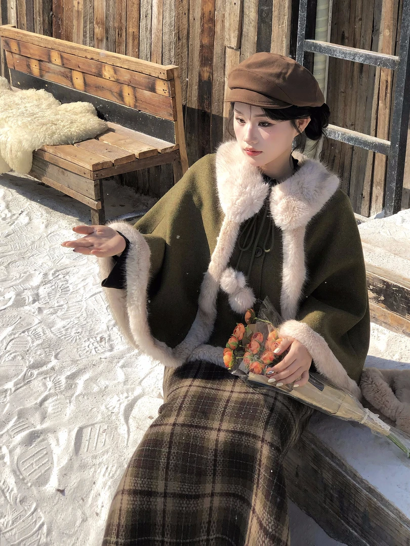 月半鱼【魔女的斗篷】苔藓森林绿斗篷外套+绿色格纹半身裙复古百搭