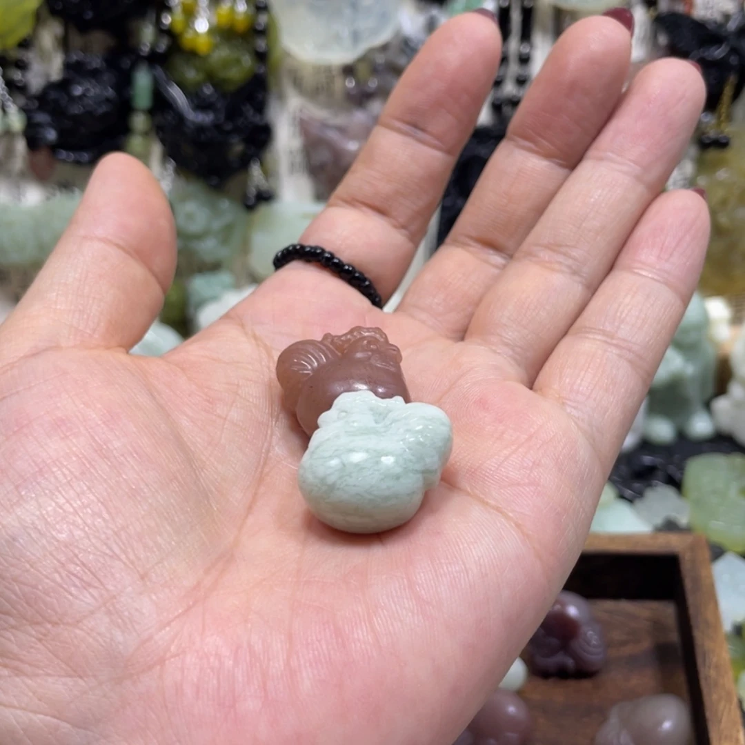 【闪购商品】岫玉颈饰未镶嵌为*33吊坠