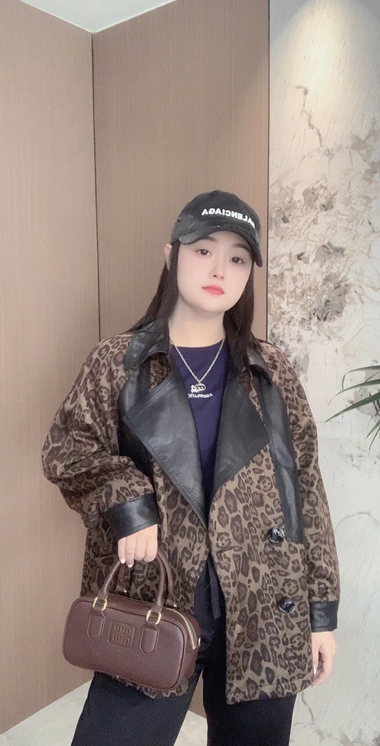 真皮中长外套拼接女