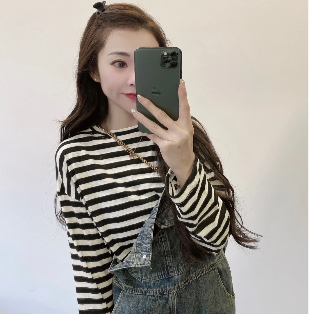 简约减龄条纹长袖T恤百搭