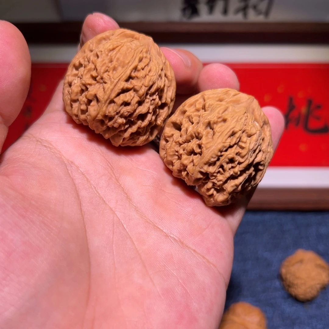文玩核桃吊坠40全品南疆石一对