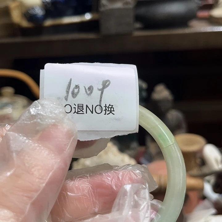 莫***、木头木头不退不换1009号工艺品