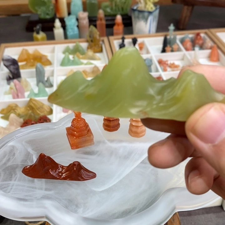 用***7老挝石四川绿山子笔搁