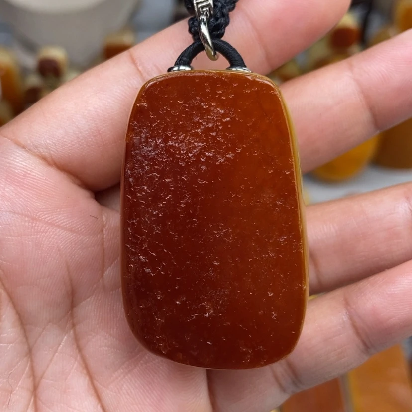 【闪购商品】琥珀颈饰未镶嵌