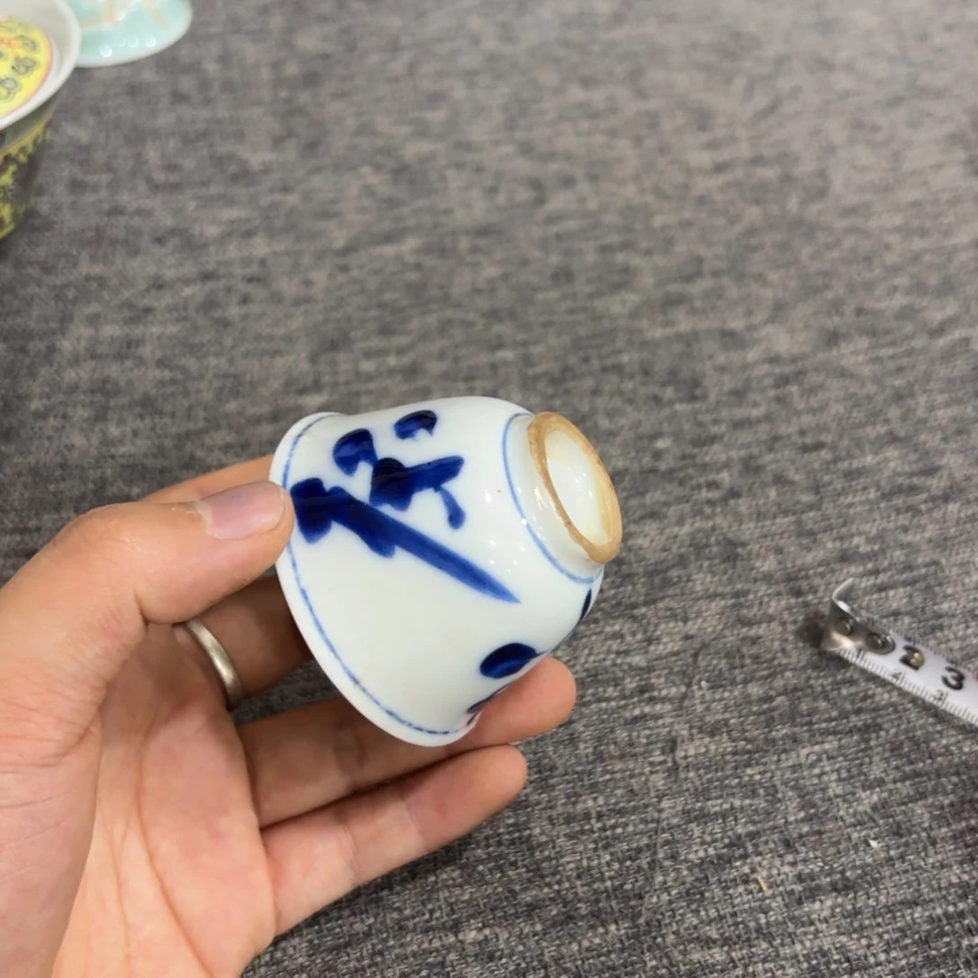 瓷片非常好看的花瓶