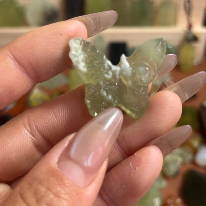 蛇纹石玉合金颈饰