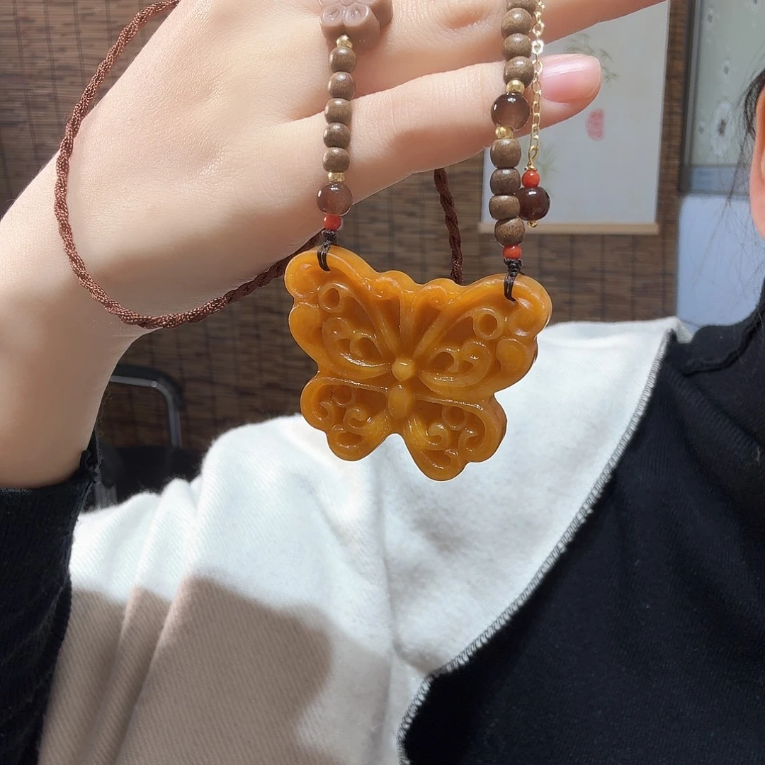 蛇纹石玉未镶嵌颈饰