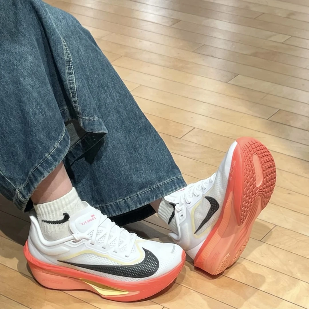 NIKE/耐克男款白橙休闲跑步鞋IB6657108