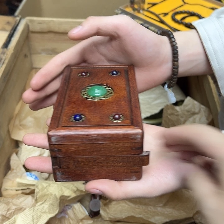 大叶紫檀（黑酸枝木类）