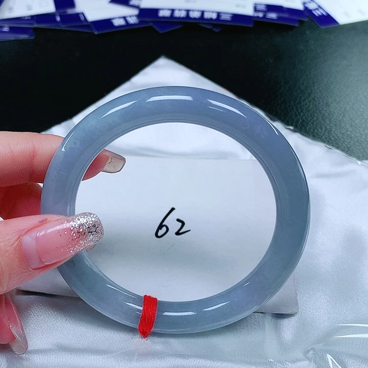 翡翠手镯（圆镯）未镶嵌