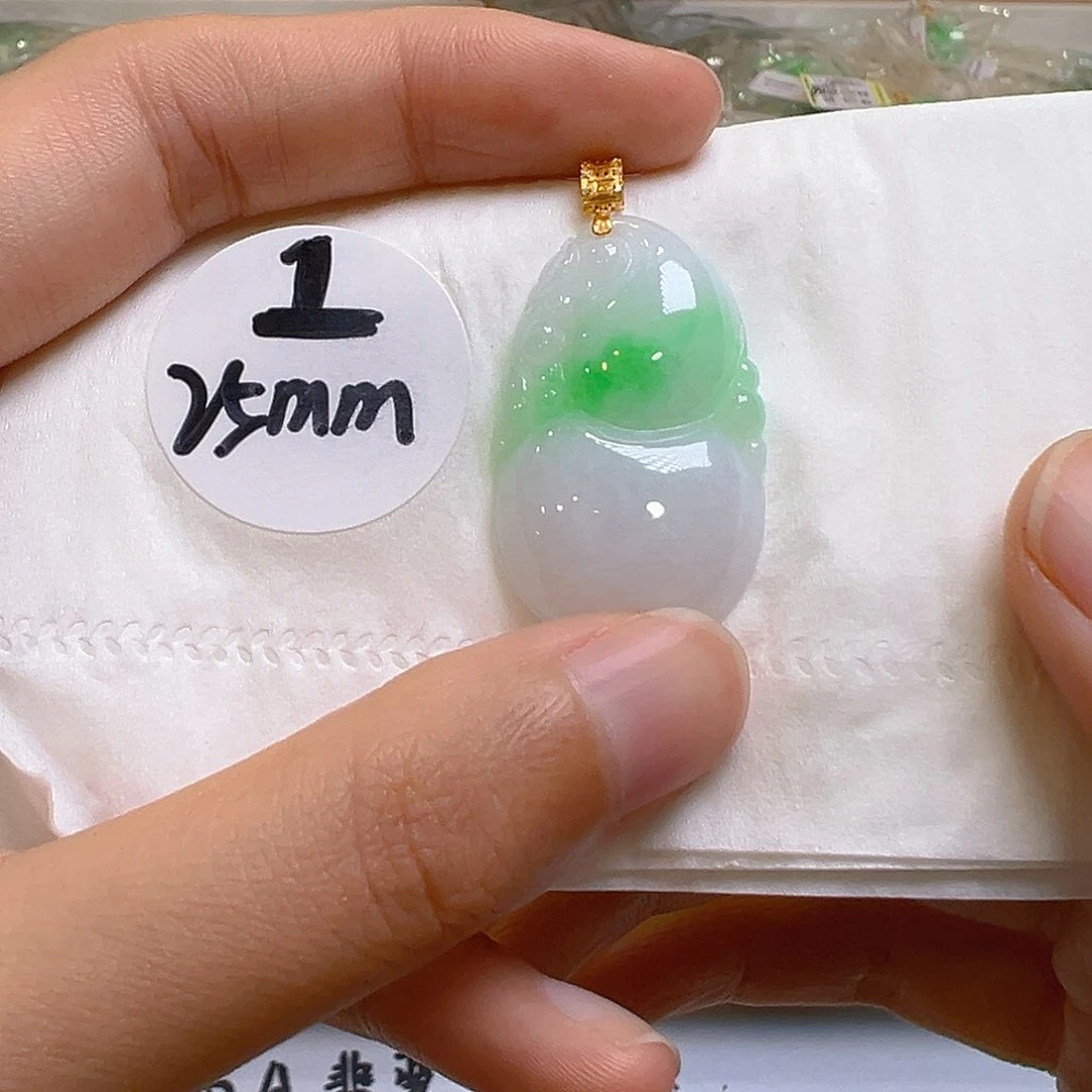 翡翠18K金镶嵌颈饰翡翠