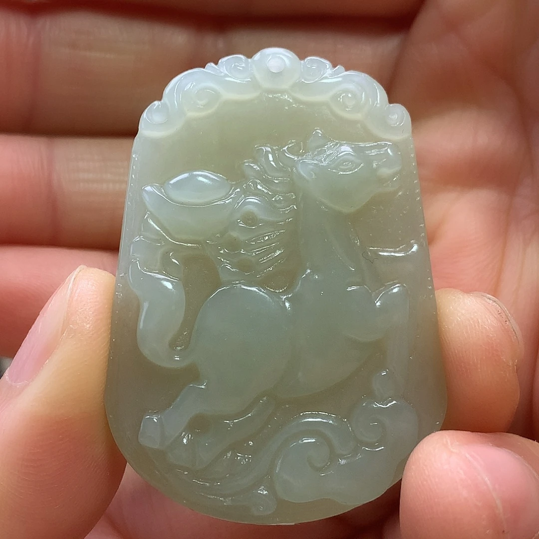 小***虎和田玉未镶嵌颈饰