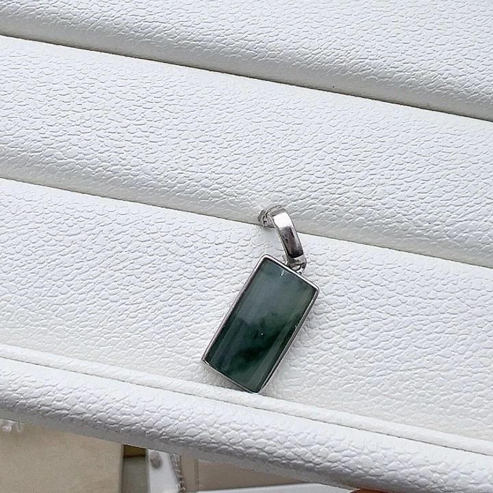 翡翠未镶嵌颈饰天然翡翠设计款吊坠