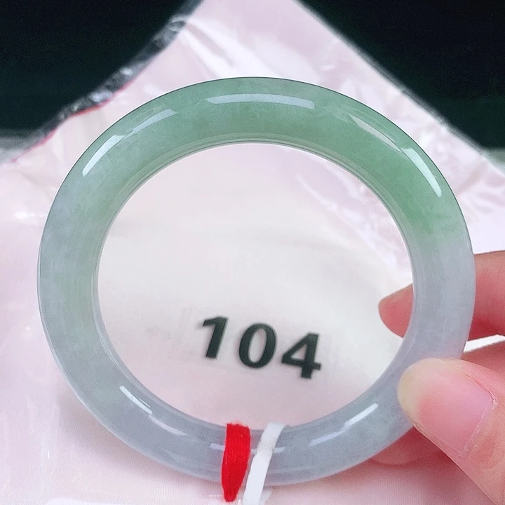 翡翠未镶嵌手镯（圆镯）翡翠手镯