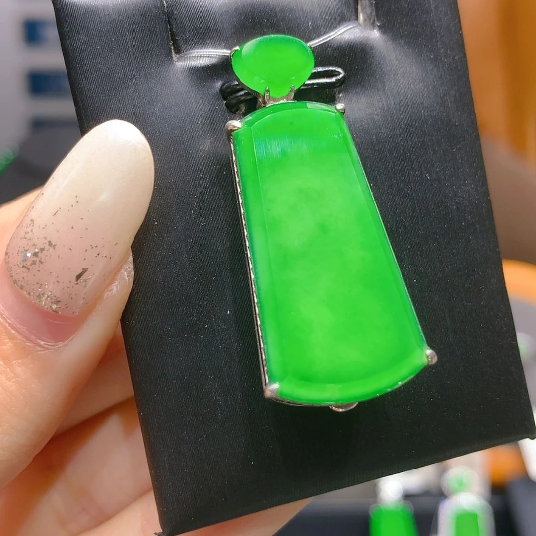 【闪购商品】颈饰银S925镶嵌翡翠5柒姐