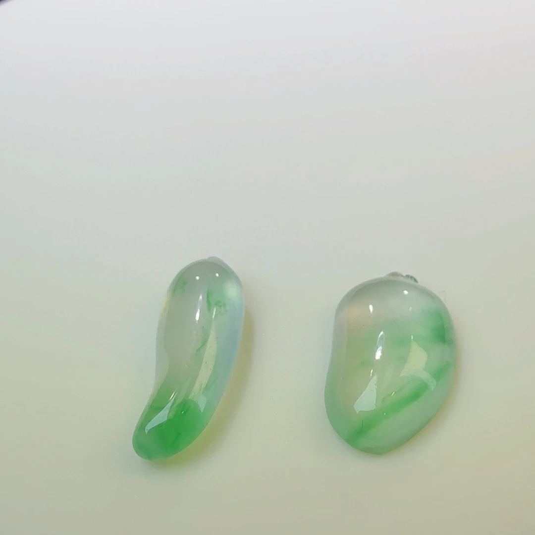 翡翠裸石多样性发其一