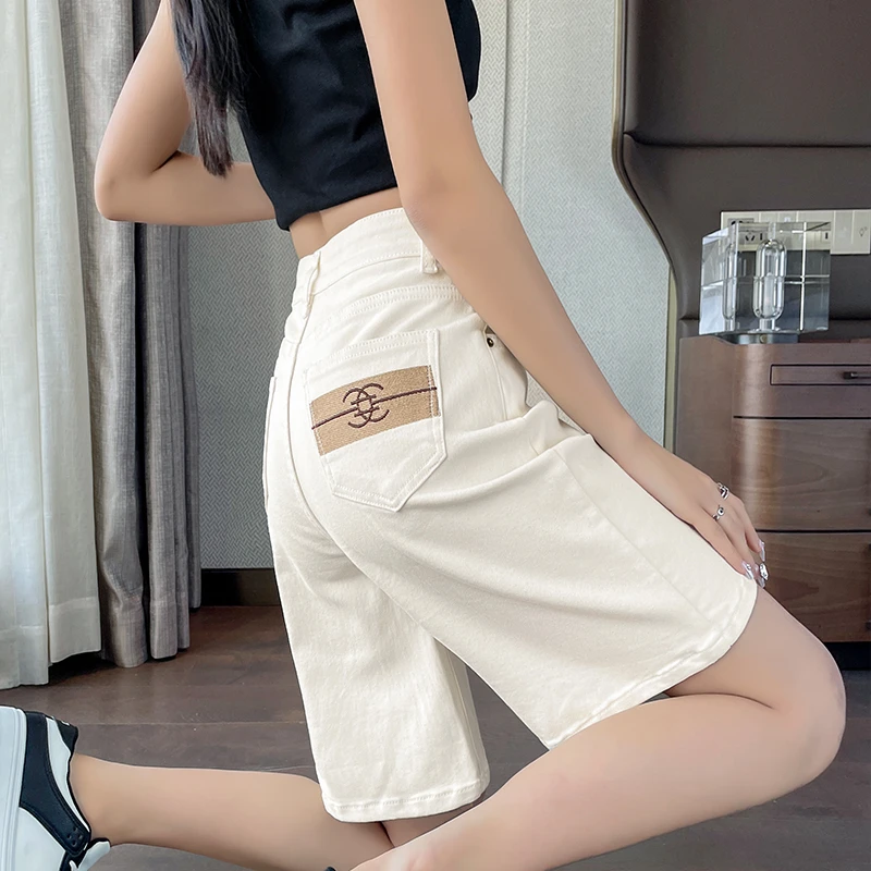 米白色高腰牛仔短裤女夏季薄款时尚刺绣直筒显瘦弹力水洗五分裤
