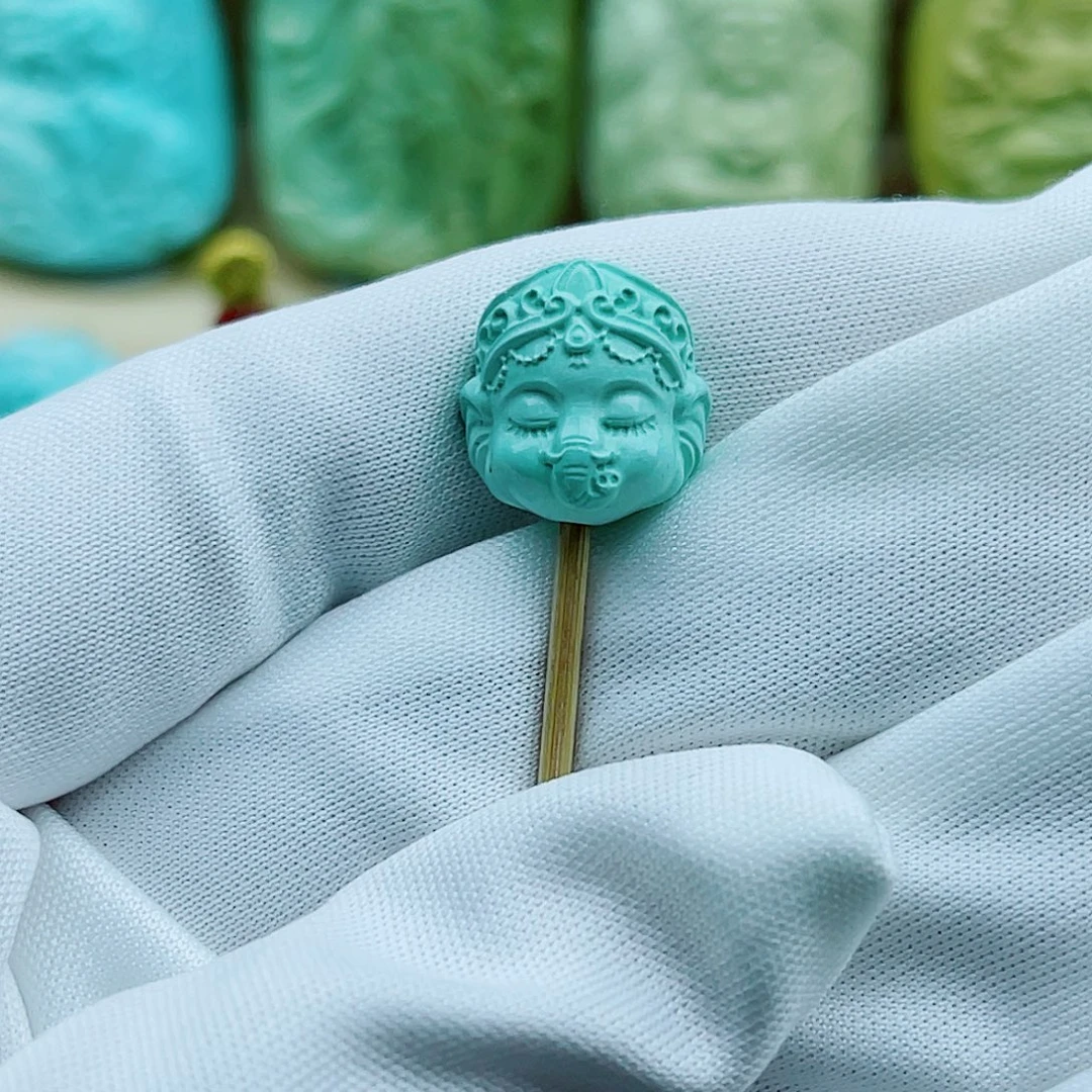 绿松石未镶嵌珠宝奇石