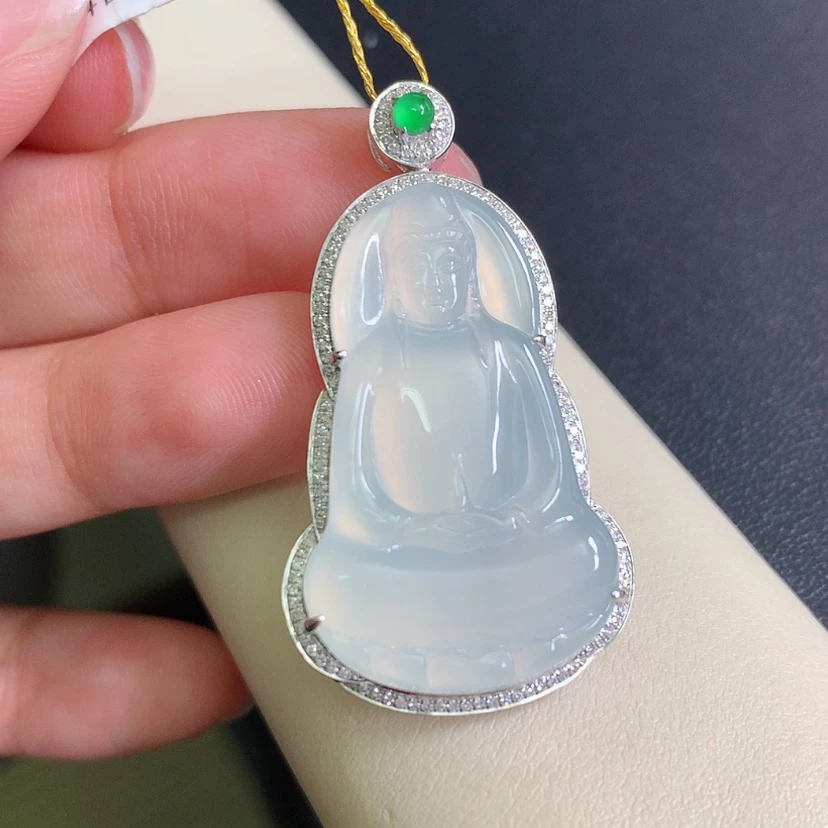 【闪购商品】翡翠颈饰18K金镶嵌素衣